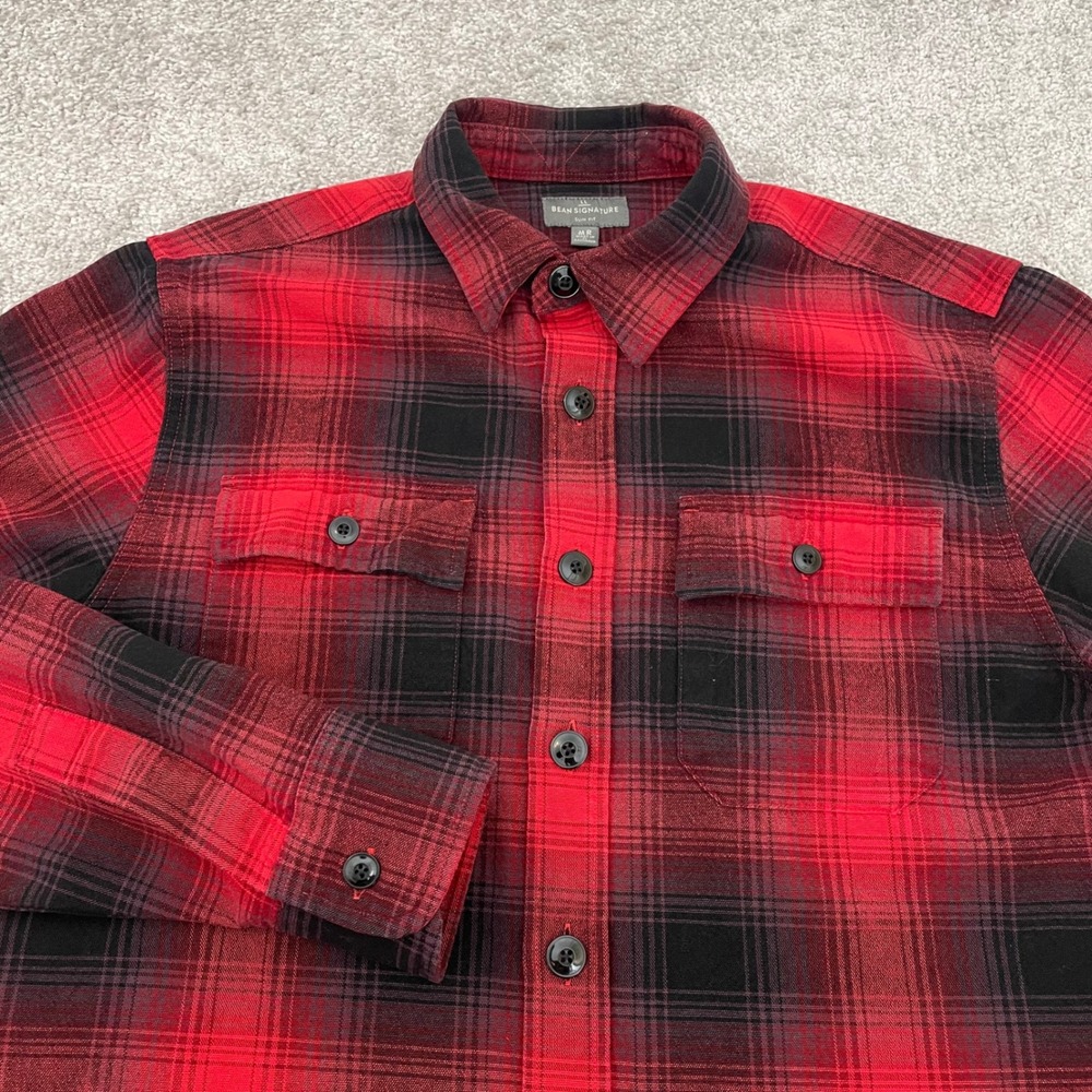 LL Bean Signature Flannel Shirt Mens Medium Slim Fit Red Black Plaid Button Up